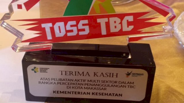 Makassar Raih Penghargaan TOSS TBC Kemenkes RI