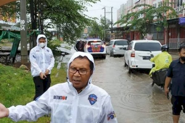 Danny Kerahkan Seluruh OPD Turun Langsung Pantau Lokasi Pengungsi Banjir