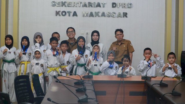 Atlet Taekwondo Dojang DPRD Makassar Juarai Turnamen Taekwondo Unhas Cup 2022