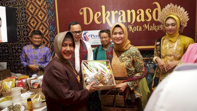 Sarasehan Istri Wali Kota dan Expo Se Indonesia, Booth Makassar Pamerkan Produk Unggulan