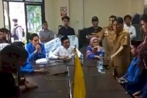 Legislator Makassar Sambut Aspirasi Mahasiswa, Tolak Rel KA At Grade