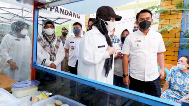 Camat Ujung Pandang Dampingi Wawali Tinjau Potensi Longwis