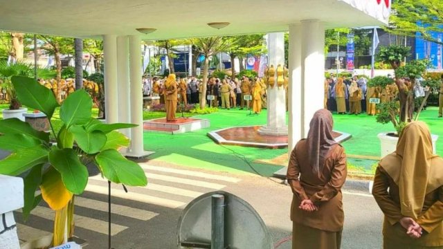 Kepala Diskop dan UKM Pimpin Apel Pagi di Balaikota Makassar