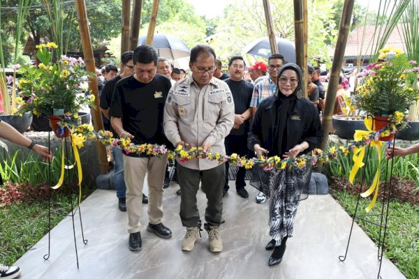 Danny Pomanto Resmikan Restoran New Saung Rindu Alam