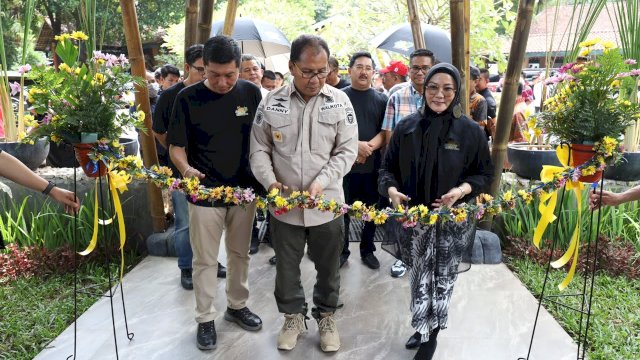 Danny Pomanto Resmikan Restoran New Saung Rindu Alam