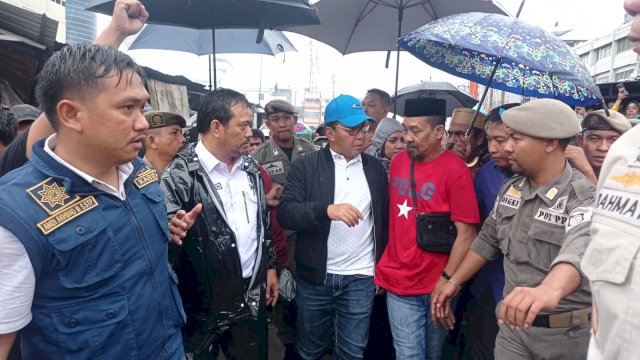 Danny Kunjungi Pasar Sentral Pasca Kebakaran, Pemkot Makassar Segera Bangun Lapak Sementara