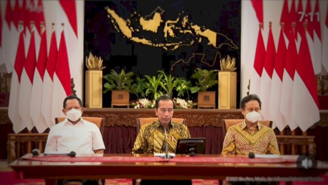 Presiden Jokowi Resmi Cabut PPKM, Bansos Tetap Disalurkan