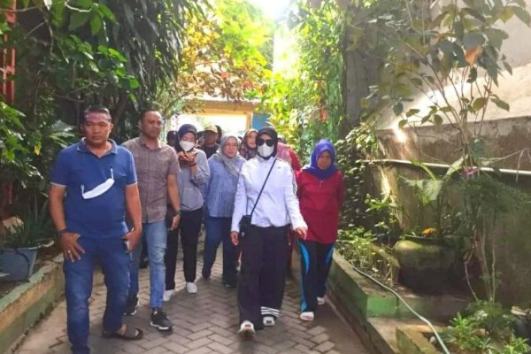 Fatmawati Rusdi Kunjungi Longwis Kelurahan Gaddong