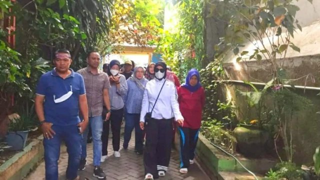 Fatmawati Rusdi Kunjungi Longwis Kelurahan Gaddong