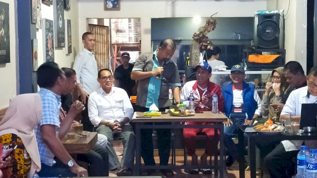 Bersilaturahmi Masyarakat Pa&#8217;baeng-baeng, Ketua DPRD Makassar Sampaikan Pentinnya Pendidikan