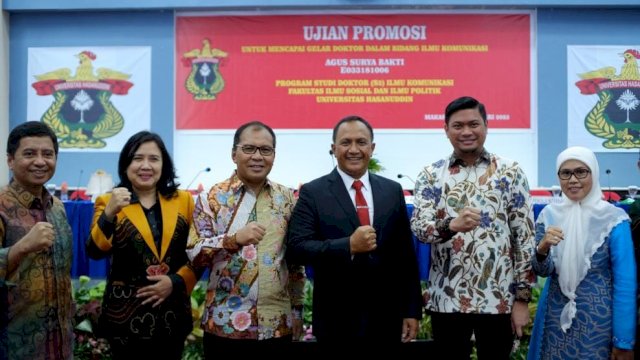 Danny Ucapkan Selamat Atas Ujian Promosi Doktor, Agus Surya Bakti