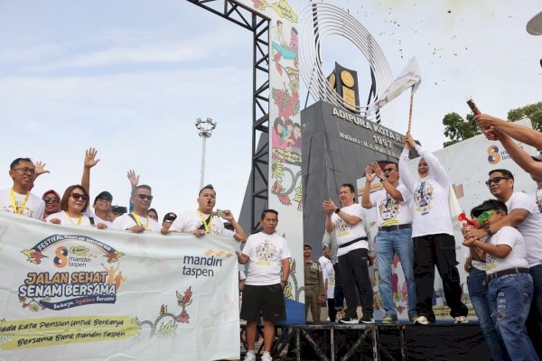 HUT ke – 8 Bank Mandiri Taspen, Serahkan CSR Rp 100 Juta Tangani Stunting di Makassar
