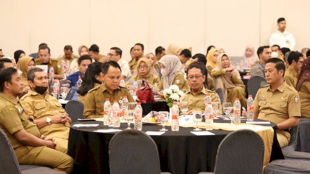 Direktur EKPKD Kemendagri RI Beri Pengarahan Peserta Bimtek Penyusunan LPPD 2022 Pemkot Makassar