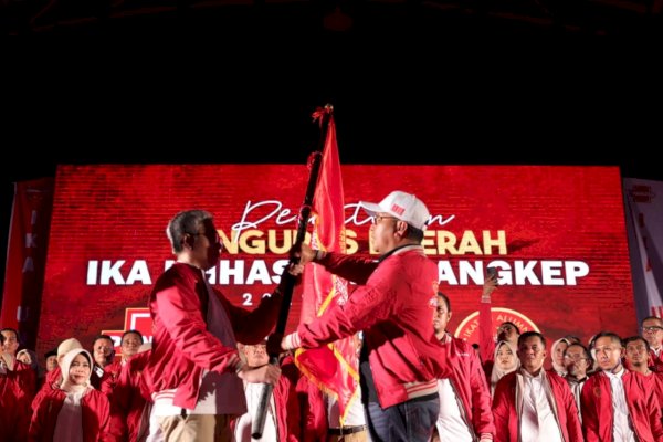 Disambut Ratusan Alumni Unhas, Danny Pomanto Serukan Kolaborasi-Peduli Alumni dan Masyarakat