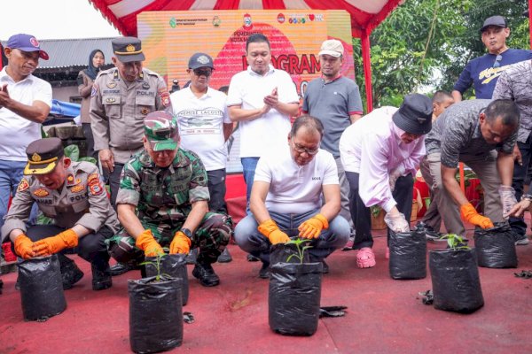 Danny Canangkan Program Satu Juta Polybag Gerakan Terus Menanam Serentak 1.096 Lorong Wisata