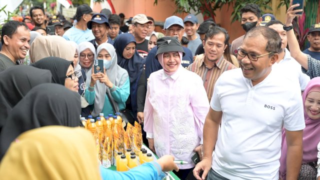 Ketua TP PKK Dampingi Wali Kota Makassar Canangkan Program Satu Juta Polybag Gerakan Terus Menanam