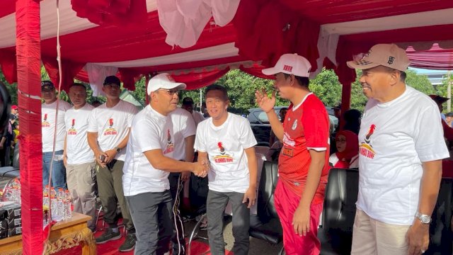 Ketua IKA UNHAS Makassar Rudianto Lallo Meriahkan Jalan Sehat IKA UNHAS Bone