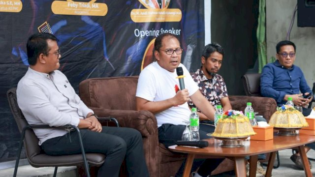 Danny Pomanto Berbagi Strategi Hadapi Resesi Ekonomi 2023 Bersama KEPMI Bone