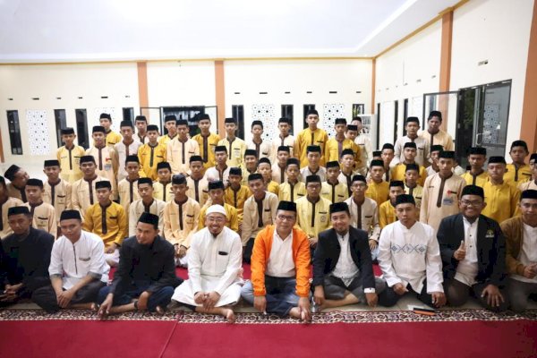 Silaturahmi di Pondok Pesantren Ibnu Qayyim, Danny Gaungkan Jagai Anakta