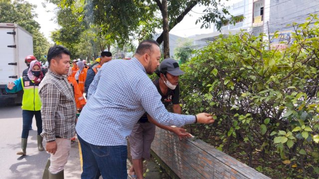 Berikan Pengarahan, Camat Panakkukang Pantau Pembenahan Taman Titik Ke-3