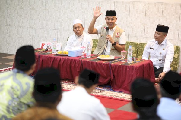 Ganjar Pranowo, Memulai Transisi Energi Lewat LPTS Rooftop di Pesantren