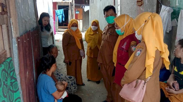 Peduli Stunting, Kapus Tamalate dan Lurah Turun Langsung Bantu Bayi Malnutrisi di Balang Baru