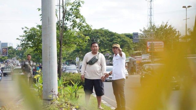 Camat Tamalanrea Pantau Pembenahan Median Tengah Jalan Poros Perintis Kemerdekaan