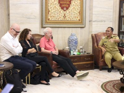 Danny Pomanto Ajak Delegasi Wellcome Trust dan Monash University Kuatkan Ekosistem Ekonomi Lorong Wisata