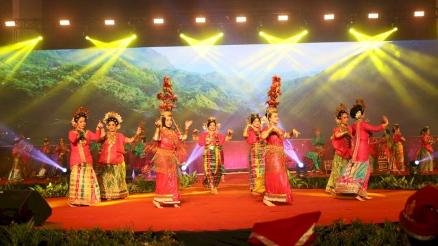 Gala Dinner OTDA ke XXVII, Ikan Bakar Manjakan Lidah Ratusan Kepala Daerah Se Indonesia