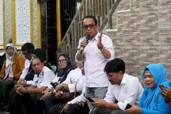 Camat Makassar Bersama dr. Udin Lakukan Pemeriksaan Kesehatan Kepada Warga