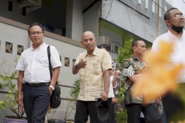 Camat Tamalanrea Terima Tim  PPD Bappenas di Lorong Wisata Zurich Dewi Sari