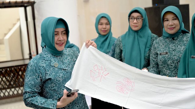 Buka Pelatihan Membatik, Indira Yusuf Ismail Harap Batik Lontara Mendunia