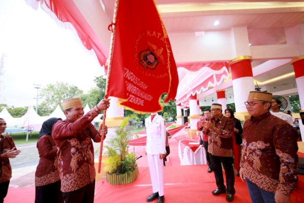 Danny-Fahsar Kompak Lantik Pengurus Alumni Unhas Kabupaten Bone