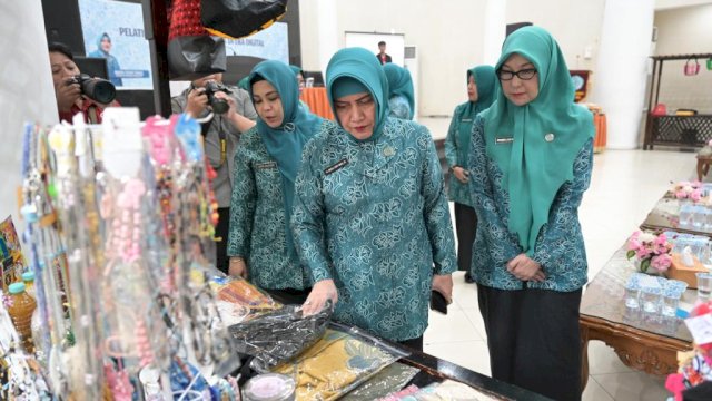 Indira Yusuf Ismail Buka Pelatihan Pemasaran Produk di Era Digital