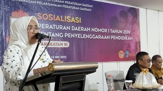 Anggota DPRD Makassar Kartini Membuka Sosialisasi Produk Hukum Daerah Kota Makassar