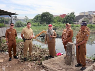 Antisipasi Penyumbatan Air Diakibatkan Sedimen, Dinas PU Makassar Lakukan Pengerukan Drainase