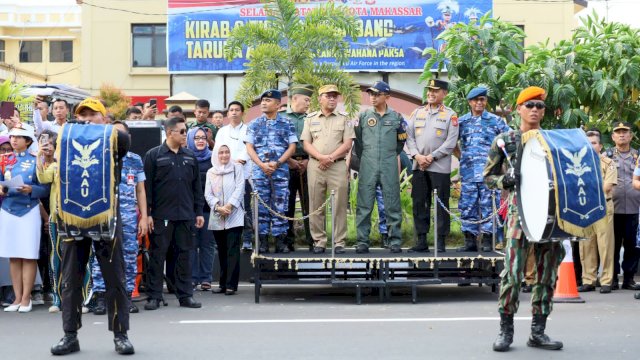 Latihan CWP di Kota Makassar, Danny Pomanto Saksikan Kirab dan Display Drumband Taruna AAU