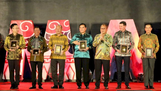 Danny Pomanto Akrabkan Budaya Makassar Kepada Ratusan Jenderal MNEK dalam Gala Dinner