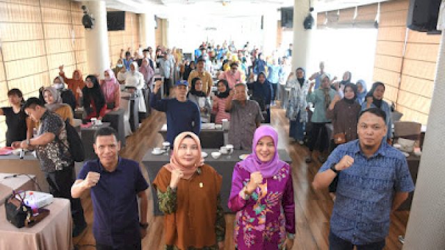 Anggota DPRD Makassar Rezki Edukasi Para Orang Tua Agar Tidak Eksploitasi Anak