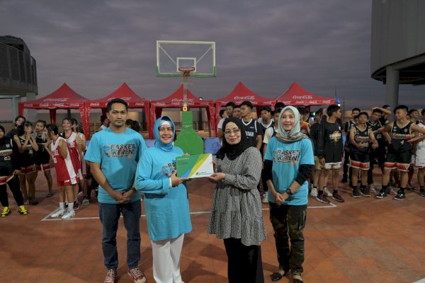 Buka Turnamen Basket 3X3 SMP-SMA Kota Makassar, Indira Yusuf Ismail Bakar Semangat Peserta