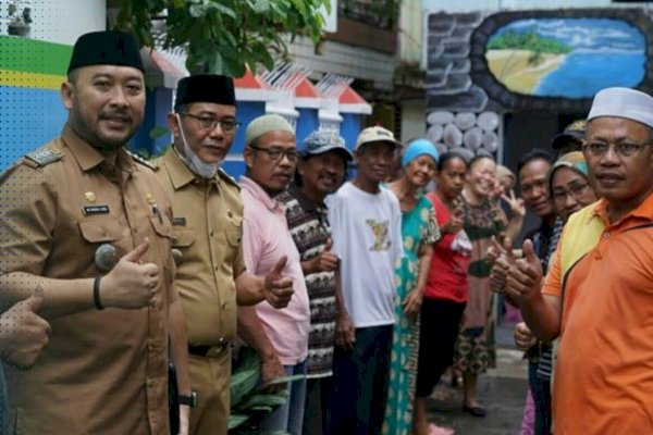 Silaturahmi Bersama Warga Karuwisi Utara, Camat Panakkukang Berbagi Sembako