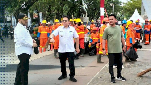 Dukung Pelaksanaan MNEK, Camat Panakkukang Pimpin Satgas Pembersihan Anjungan Pantai Losari