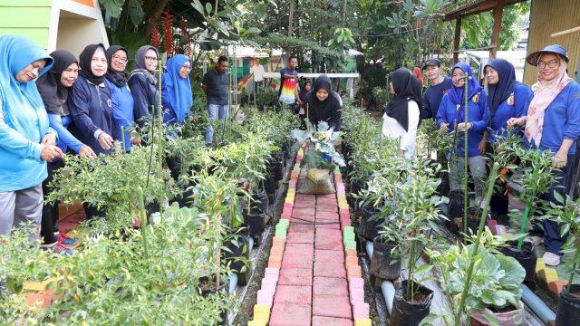 Sabtu Ceria, Fatmawati Rusdi Senam Sehat dan Kunjungi Longwis Maastricht Bara Baraya