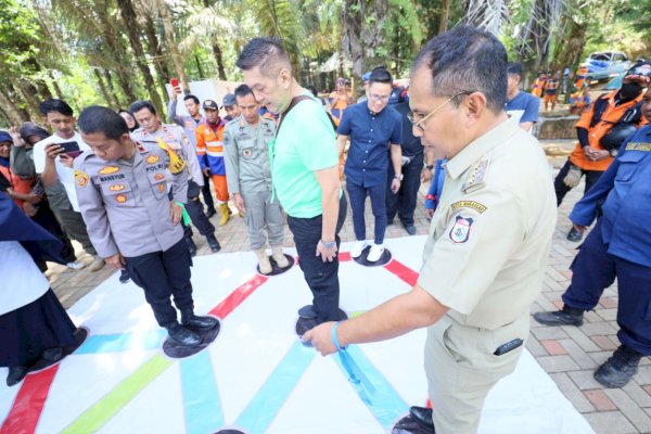 Wali Kota Danny Pomanto Ikut Outbound Permainan Stasiun Kereta dengan Pemuda Delegasi Apeksi