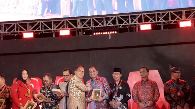 Bima Arya Puji Totalitas Danny Pomanto di Gala Dinner Apeksi XVI Tahun 2023