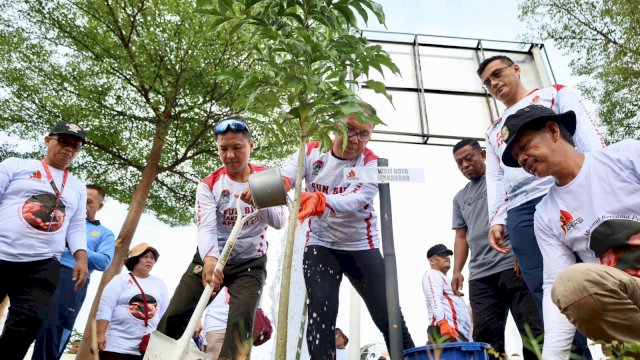 Danny Pomanto-Bima Arya dan Wali Kota se-Indonesia Tanam Pohon di Hutan Kota CPI