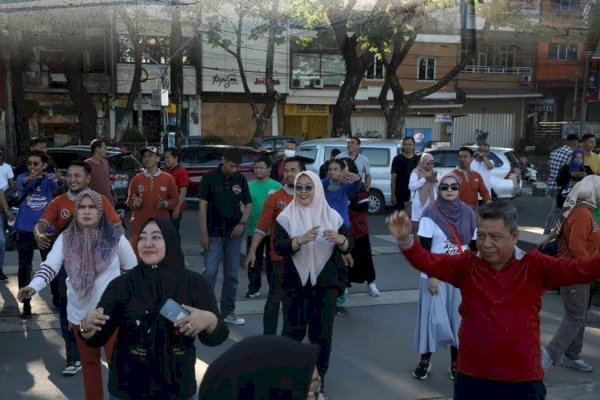 Jalin Silaturahmi Antar SKPD, Staf Bapenda Makassar Ikuti Senam Sehat