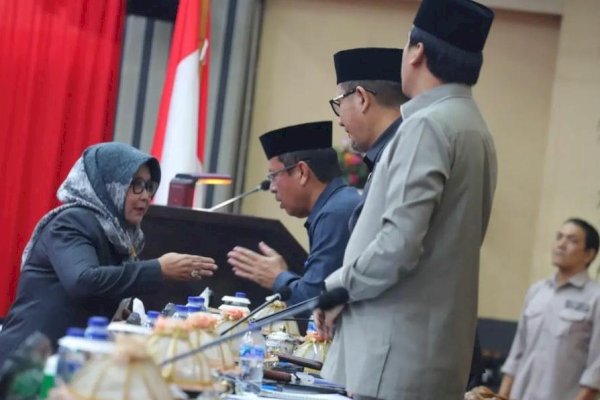 DPRD Makassar Gelar Rapat Paripurna Dengan Agenda Penjelasan Pansus Terhadap Tiga Ranperda