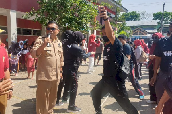 Kadisdik Makassar Cek Sekolah Cambaya, Pastikan Lakukan Renovasi Pagar dan Toilet