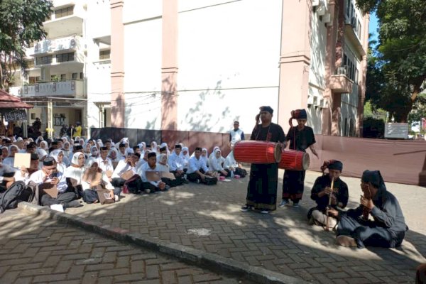 FDK UIN Sambut 774 Maba, Dekan Minta Mahasiswa Hargai Dosen dan Pimpinan